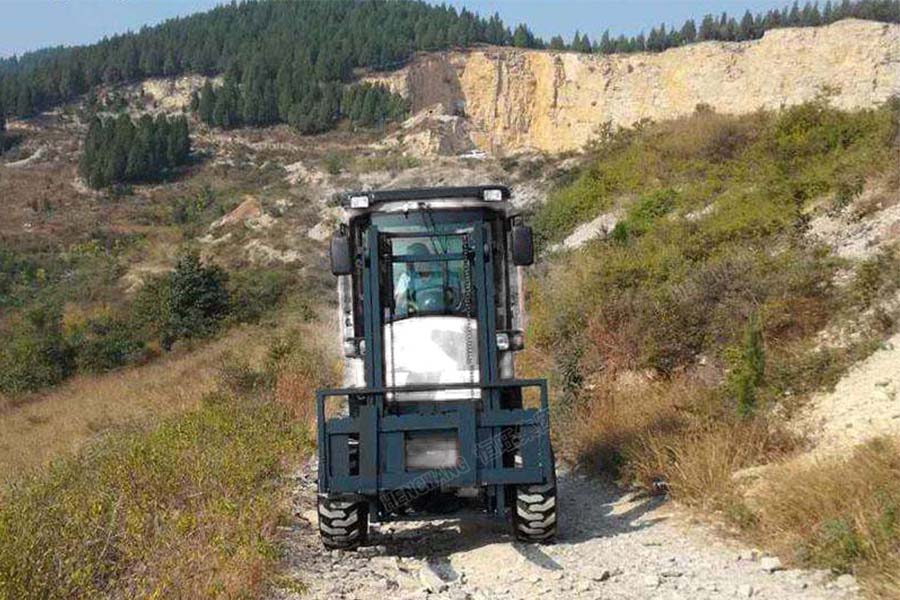 1661756414110505.jpg 越野叉车jpg.jpg